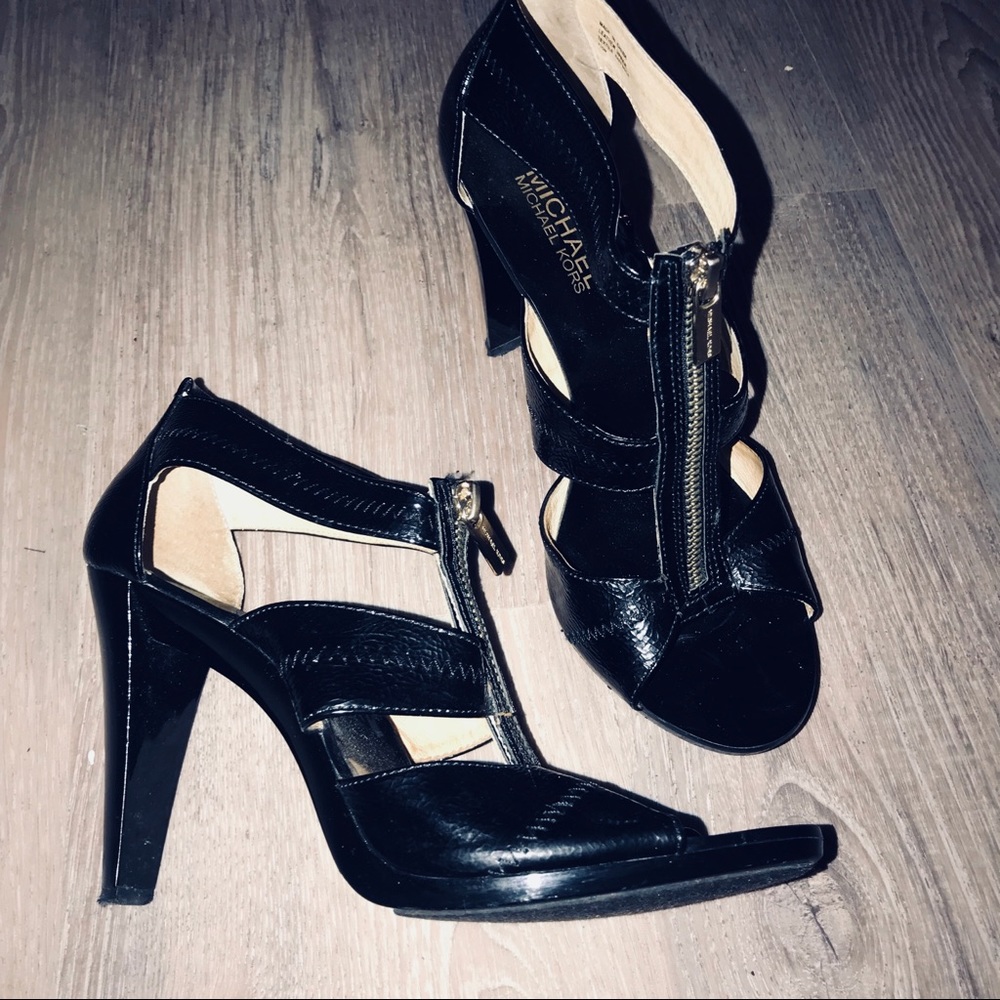 Michael Kors black patent leather heels size 7.5